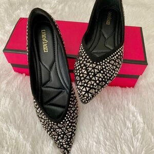 Women’s pointed rhinestone flat shoes